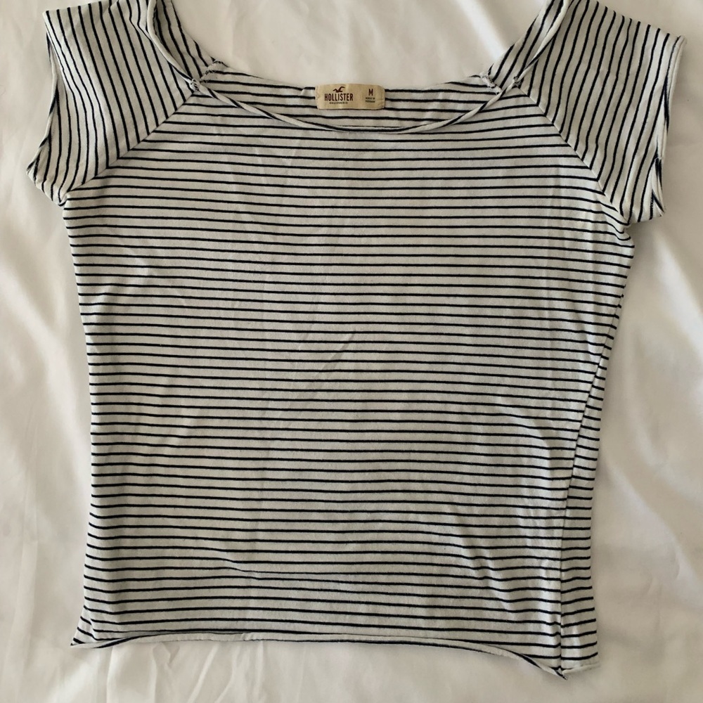 Hollister Tee